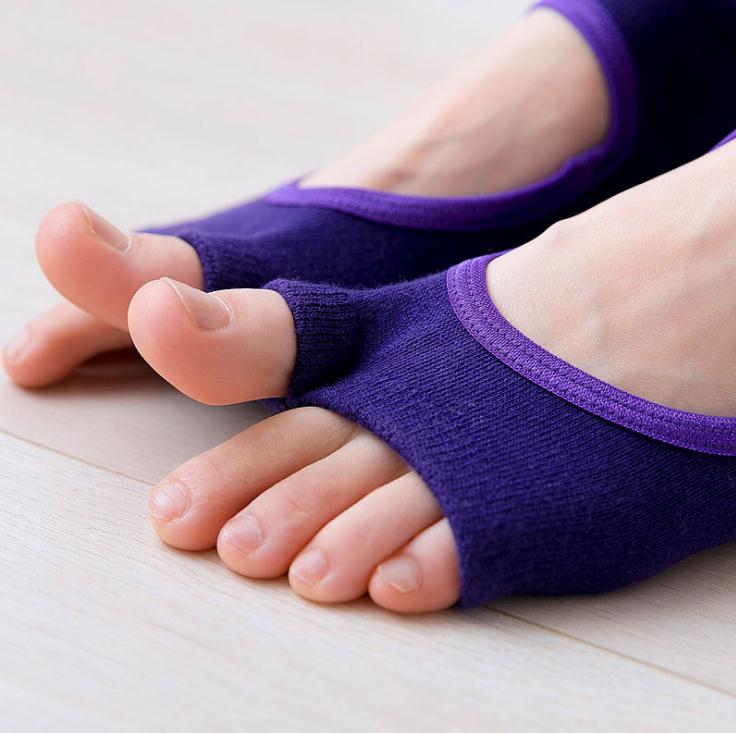 Pilates Anti-slip socks for Yoga fitness gymnastics UK Carnegie Yoga Socks 