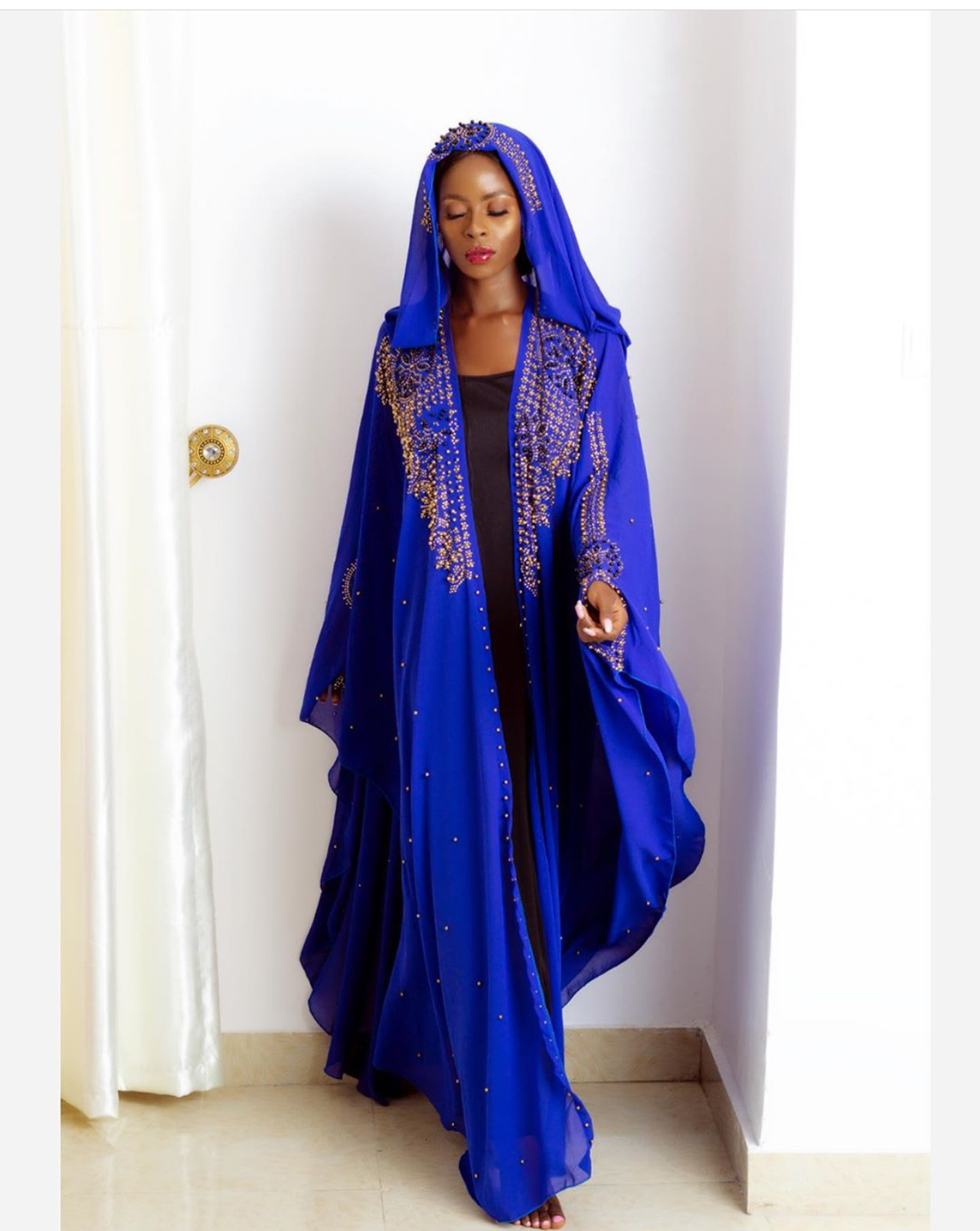 hooded cape abaya