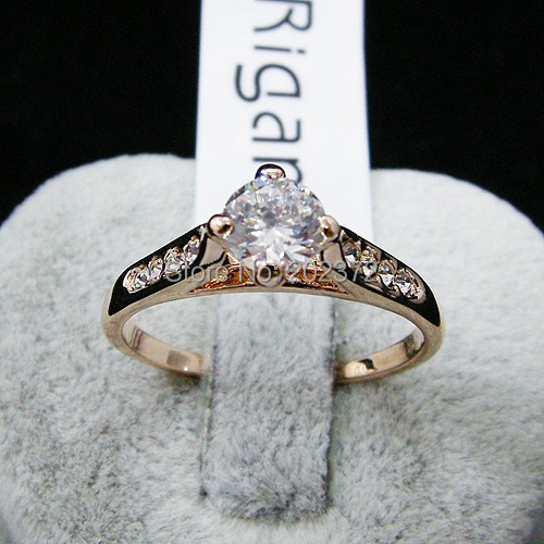 Why engagement ring on ring finger