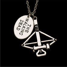 2015 New Design Movie Jewelry The Walking Dead Necklace Crossbow Pendant Neckalce FEAR THE LIVING Pendant Necklace  Wholesale