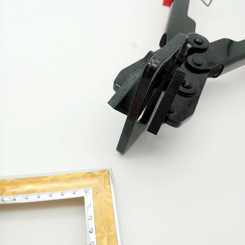 Description Picture 3 of itemU type edge trimming scissors folded 45 degrees 90 degrees  KT card tool pliers clamp pliers scissors advertising KT