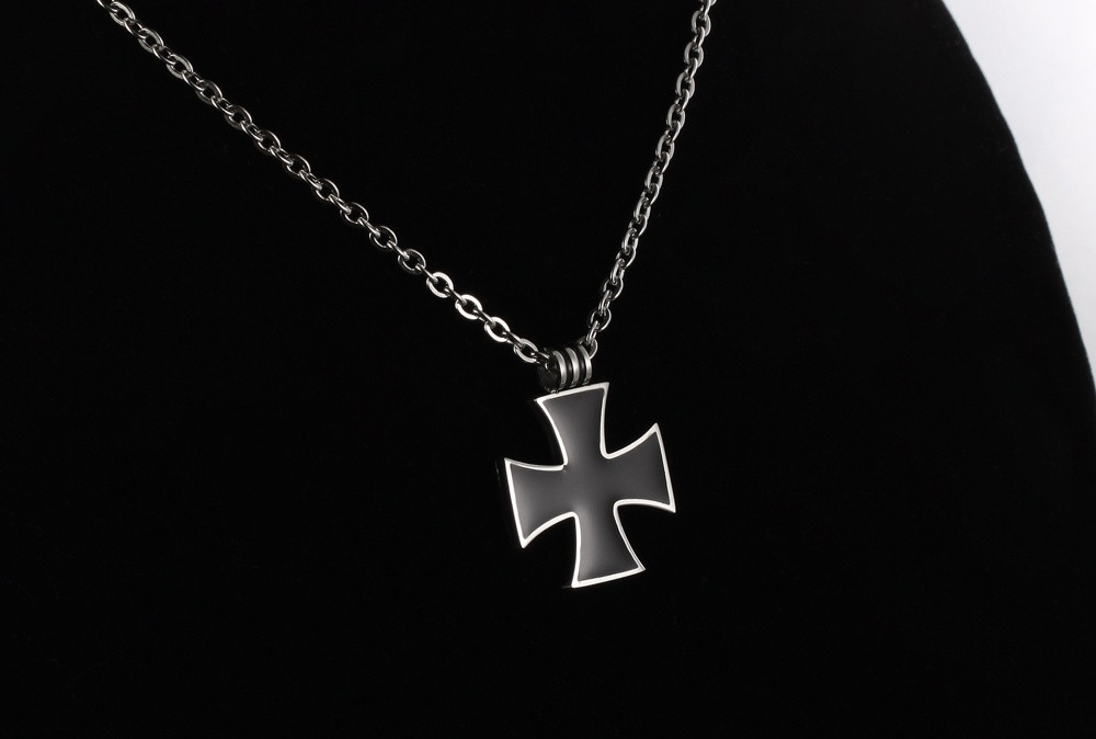 GX960-(14) cross pendant