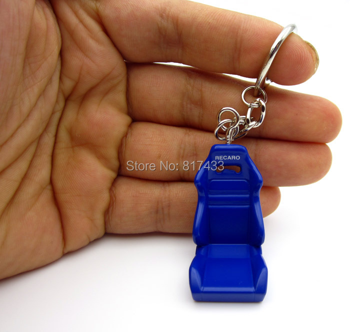 MV34C081SN2 car seat keychain (1)