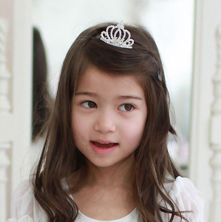 Jelas Berlian Imitasi Gadis Kecil Gadis <b>Bunga Tiara</b> Crown Tiara Sisir Rambut ... - Jelas-Berlian-Imitasi-Gadis-Kecil-Gadis-Bunga-Tiara-Crown-Tiara-Sisir-Rambut-Mode-Rambut-Aksesoris