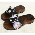 2017 Summer women Sandals Japanese Clogs Geta Wooden Slippers Cosplay Women Bench Geta Flat Heel Slippers