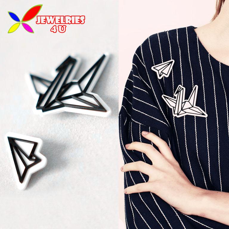 Image of 2015 Brooches Accessories Fashion Designer Vintage Acrylic Paper Plane Origami Brooch Pins For Women alfileres broches