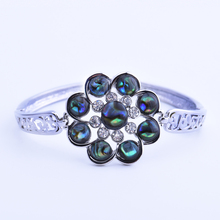 Factories direct wholesale European and American fashion jewelry shell bracelet classic wild