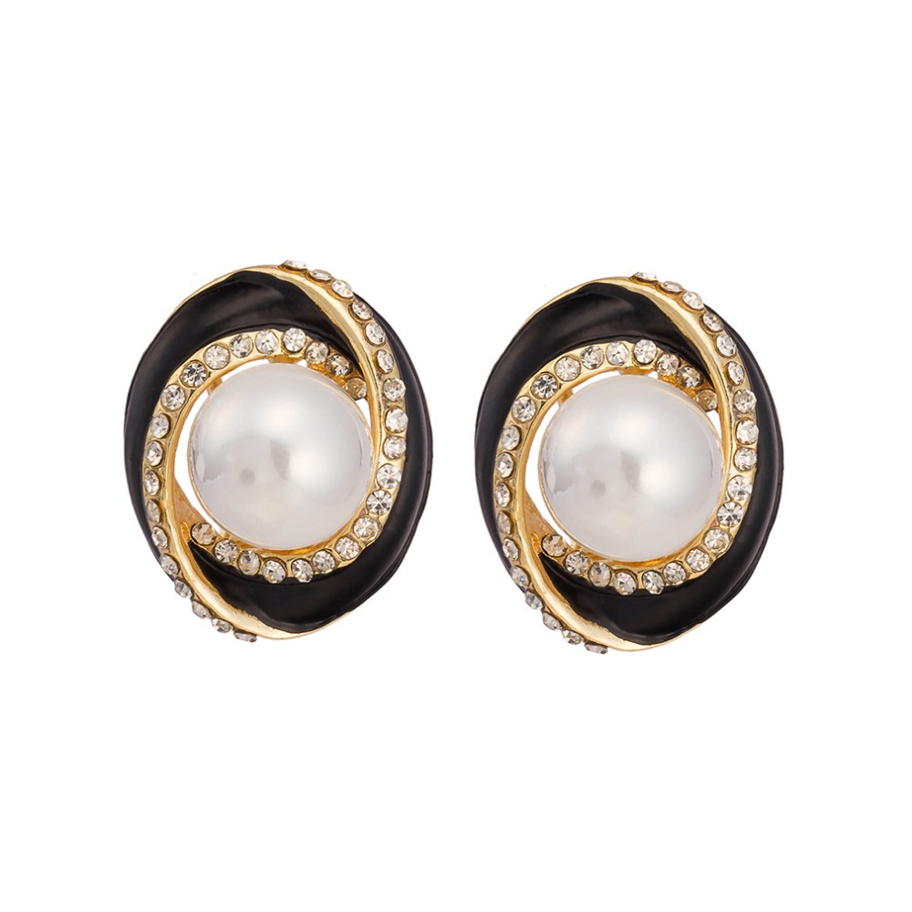 Stylish pearl earrings for stylish girls pictures Stylish pearl earrings for stylish girls pictures
