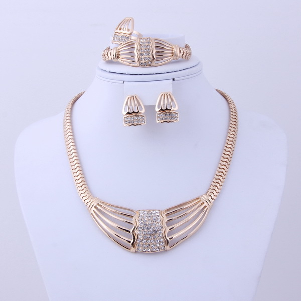 http://g04.a.alicdn.com/kf/HTB182vPIpXXXXaQXVXXq6xXFXXXL/Fashion-Dubai-18K-font-b-Gold-b-font-Plated-font-b-Jewelry-b-font-Sets-Fashion.jpg