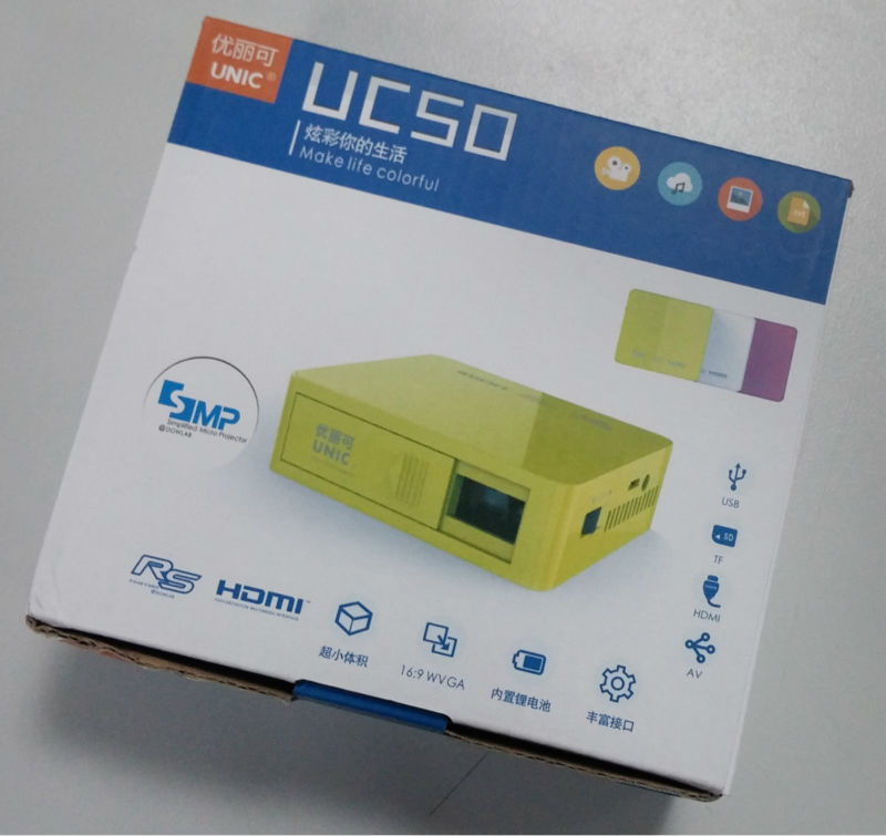 UNIC UC50 projector (1)