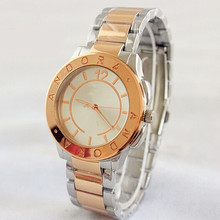 Envío gratuito + nueva llegada de Pan epoxi moda Simple de cuarzo relojes para womenand hombre 4 colores, con caja de regalo