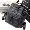 Fashion Soft Daypack Women 2016 New Sheepskin Casual Backpack Genuine Leather Designer Pleated Leather Schoolbag