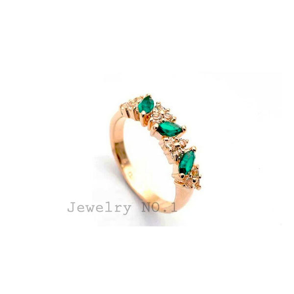 Rings Wholesale Cute Vintage Emerald Crystal Ring For Women Fancy Jewelry Retro Feel Sweet Female Em