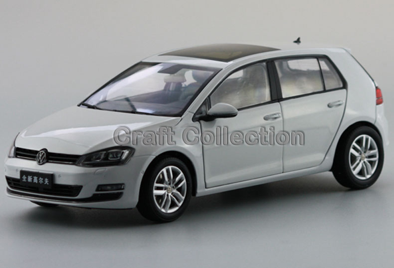Polar White 1:18 Volkswagen Golf TSI 7 Hatchback Alloy Model Diecast Show Car Classic toys Scale Models Edition Limit