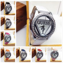 Nuevas mujeres relojes vestido relojes de marcas de lujo horas de cuero analógico relogios correa hueco exquisito Dial reloj
