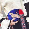 Winter New design mini Shell bag velvet tassel clutch bag Hand embroidery Cranes retro Wide shoulder