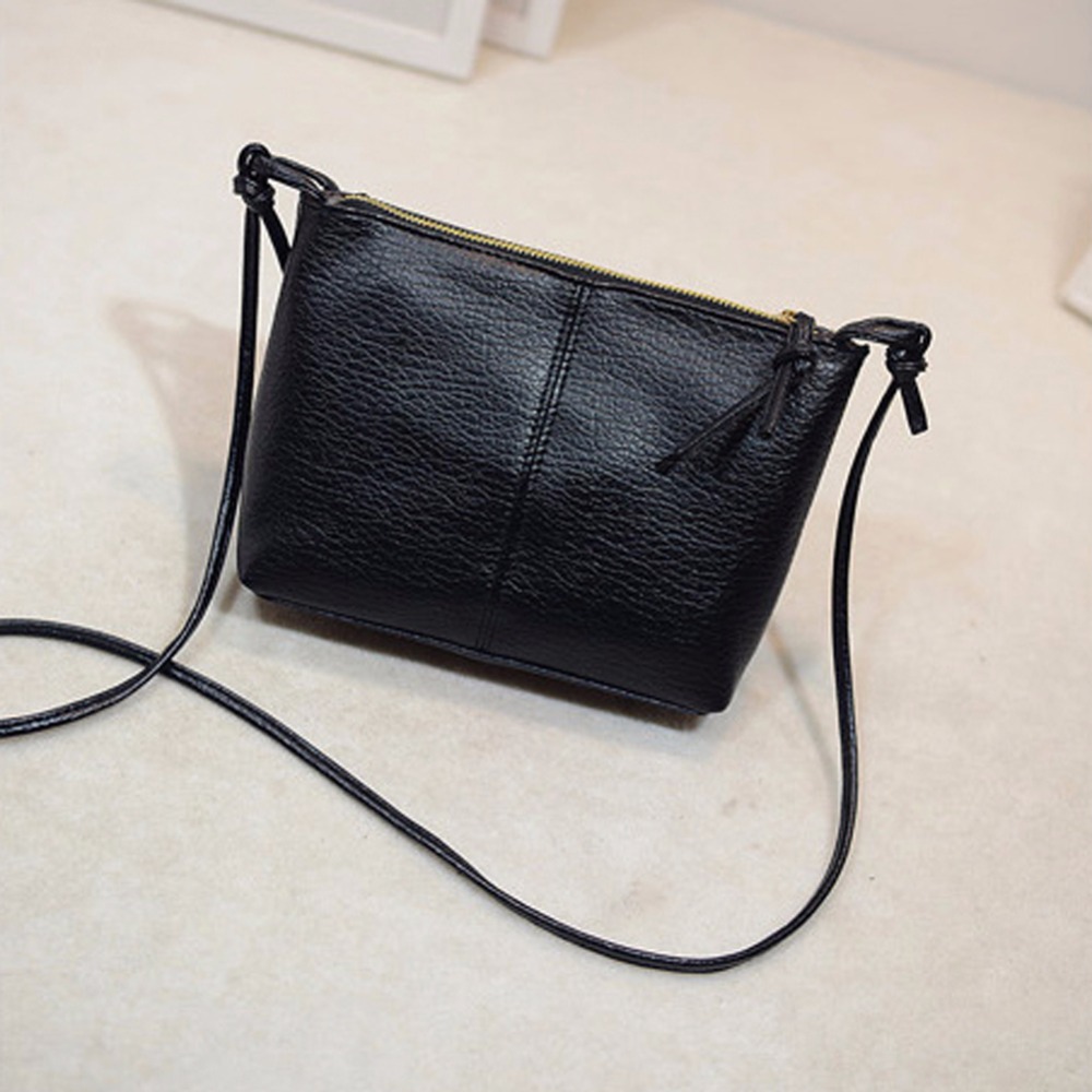 Shop by category AR New York wholesales fashion forward handbags, purses and wallets. Based in NYC, you'll love our bags for their great materials, designs and colors.
