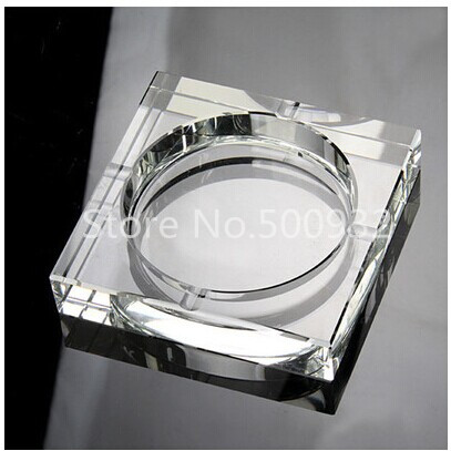    150   crystal ashtray with gold mat