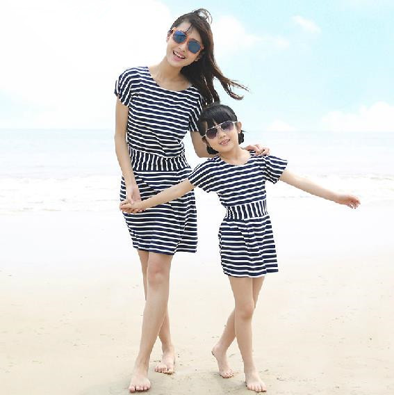 Summer Striped Casual Dress2015New Arrival Matching Mother Daughter Clothes Bow Patchwork Family Matching Outfits Cotton Dresses9