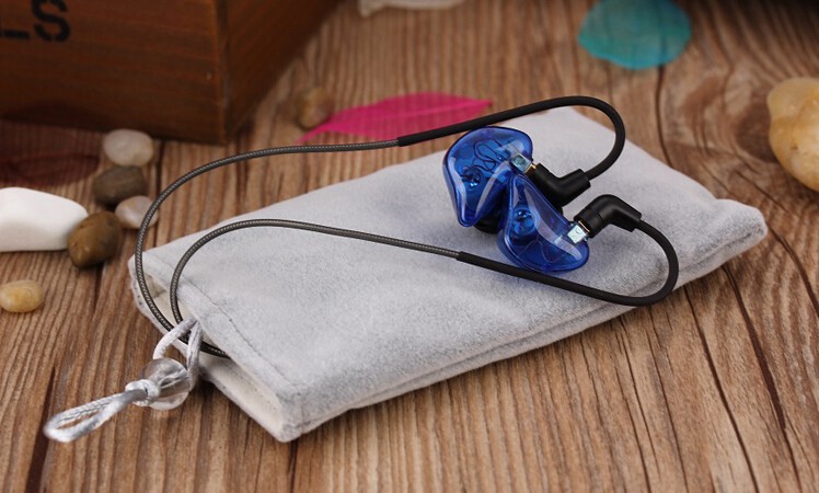 2015 3.14 Hifi sport Headphone Stereo Professional in-ear earphones high resolution headset for mp3 iPhone5 moxpad X3 piston 2015 3.14 Hifi sport Headphone Stereo Professional in-ear earphones high resolution headset for mp3 iPhone5 moxpad X3 piston