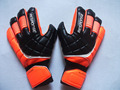 2015 Top Latex Bola De Futebol Gloves Football With Fingerstall Professional Game Soccer Goalkeeper Gloves Guantes