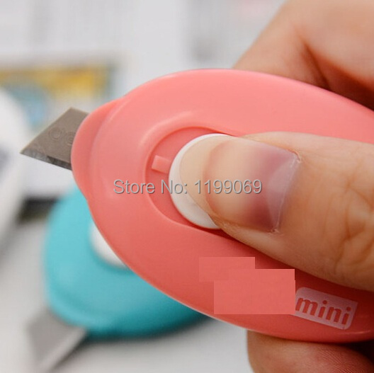 10122 Life of appliances Utility Knife Box Cutter Retractable Razor Blade Knife Random Color 1pc