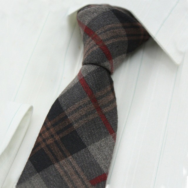 Mode-Gris-Cachemire-Cravates-pour-les-Hommes-Maigre-Plaid-Liens-pour-hommes-Noir-Gris-Solide-Cravate.jpg_640x640