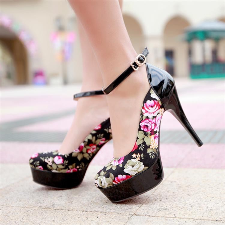 small heel shoes for work