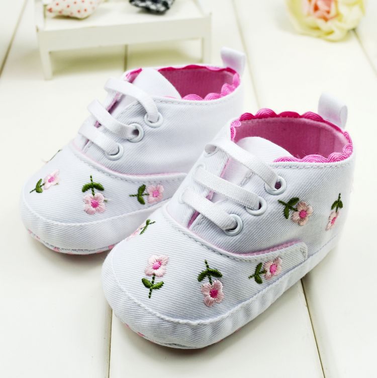 Baby First Walkers Cute Embroidered Lace Baby Infant Shoes Kids Girls Toddler Soft Bottom Shoes New