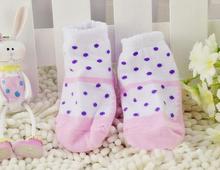 2015 Best Selling Cotton Dot Print sock Lovely Anti slip Shoes Design Socks 4 Colors