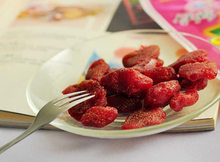 Thailand Wel b dried strawberry Southeast Asia traditional dried fruit snacks tasty food 20g