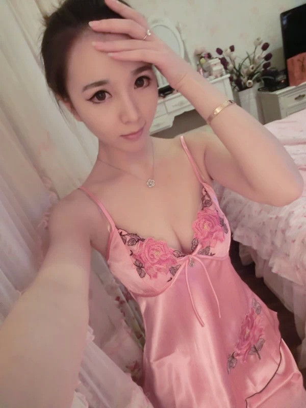 Free Shipping Cute Lace Straps Pajamas Sleepwear Sexy Silk Lingerie For Women_8