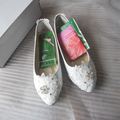 White Lace Rhinestones Flowers Women Wedding Shoes Flat Heels Beautiful Bridal Party Shoes Pointed Toes Big