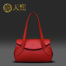2016 New Women Cowhide Shoulder Bag Small Red Handbags Cow split leather Bride Bags Luxury Chinese style 220012