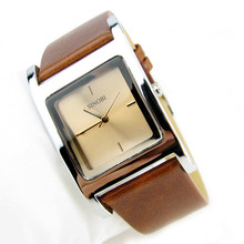 Free shipping 100% brand new luxury man woman leather watch with crystal on dial 3 colors Brown wholesale