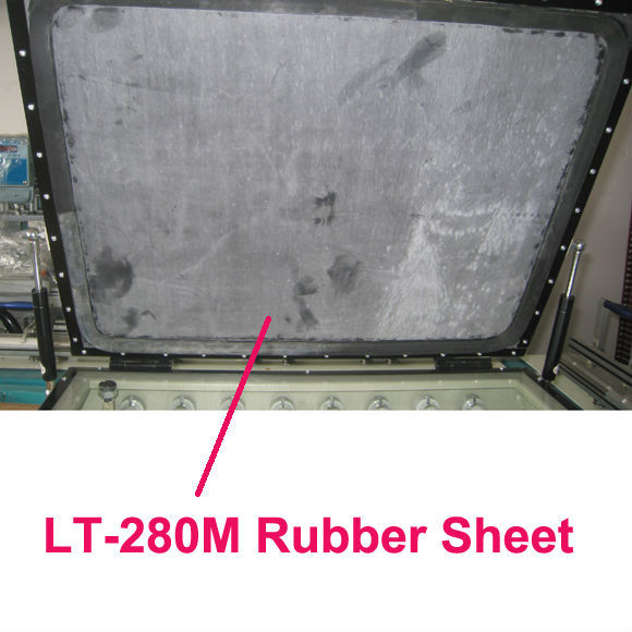 LT-280M Rubber showing