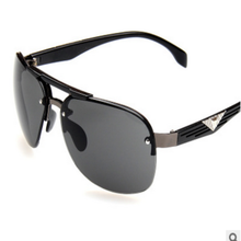 The new 2015 sunglasses Men big frog mirror box restoring ancient ways Men’s sunglasses F04 uv protection glasses