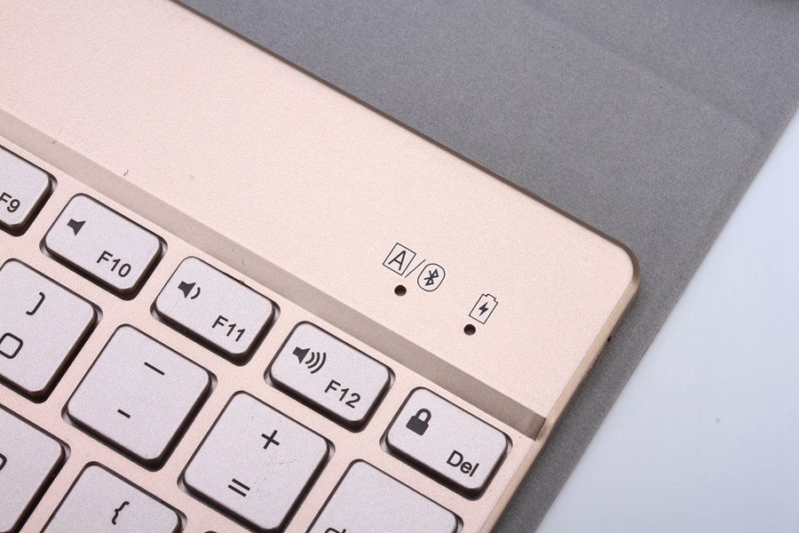 iPad-Air-2-keyboard-case-r7