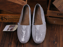 Fashion Women Sequin Flats Lady Round Toe Slip On Shoes Antiskid Elegant Flats Shoes Black/Silver