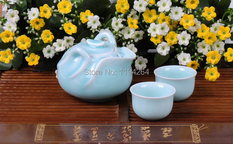 Chinese Longquan Kiln Celadon Ware Teapot and Teacups Mandarin Duck Tea Set