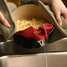 New Creative 1Pc Mini Silicone Rubber Soup Funnel Anti Leakage Kitchen Gadget Cooking Tools Accessories