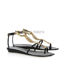Luxury Brand Design Women Summer Flat Sandals with charm Gladiator Casual Sandals mental decor Ankle Strap Sandals for female