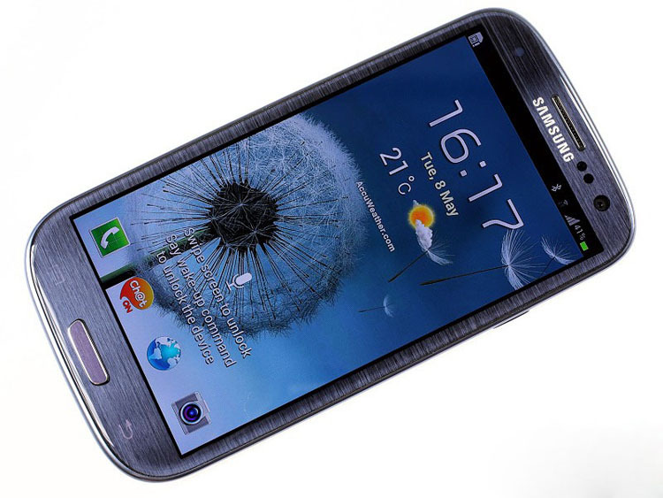    Samsung Galaxy S3 i9300   8MP  NFC 4.8 '' GPS Wifi 3       