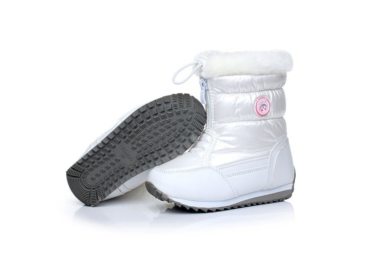 snow boots white