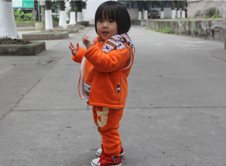 1-4 year old winter baby Boy girl Clothing ,Baby winter thick winter sweater 3pcs fitted vest hooded vest Kids Clothes Sets 1-4 year old winter baby Boy girl Clothing ,Baby winter thick winter sweater 3pcs fitted vest hooded vest Kids Clothes Sets