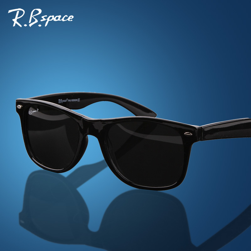 4105 Unisex fashion vintage Polarized sunglasses man Classic Brand Rivets Metal Design men women ret