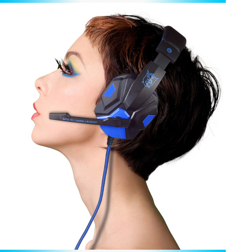 2015 Brand New PLEXTONE PC780 Over-ear Game Gaming Headset Earphone Headband Headphone with Mic Stereo Bass LED Light for PC Gamers 017