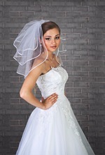 Top Selling Three – Layer Cut Edge Short White Wedding Bridal Veils 2016 In Stock Wedding Accessories