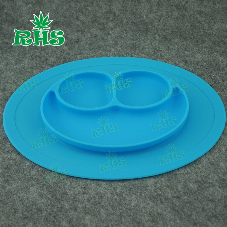        FDA   One Piece Silicone Placemat    2 .