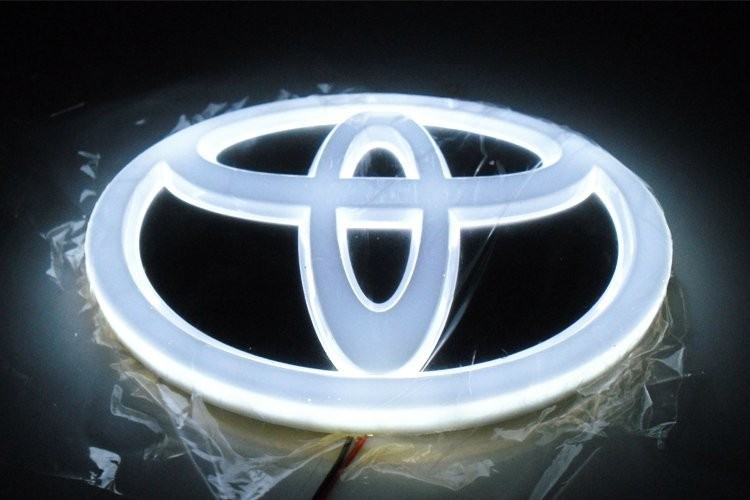 Toyota logo 2021